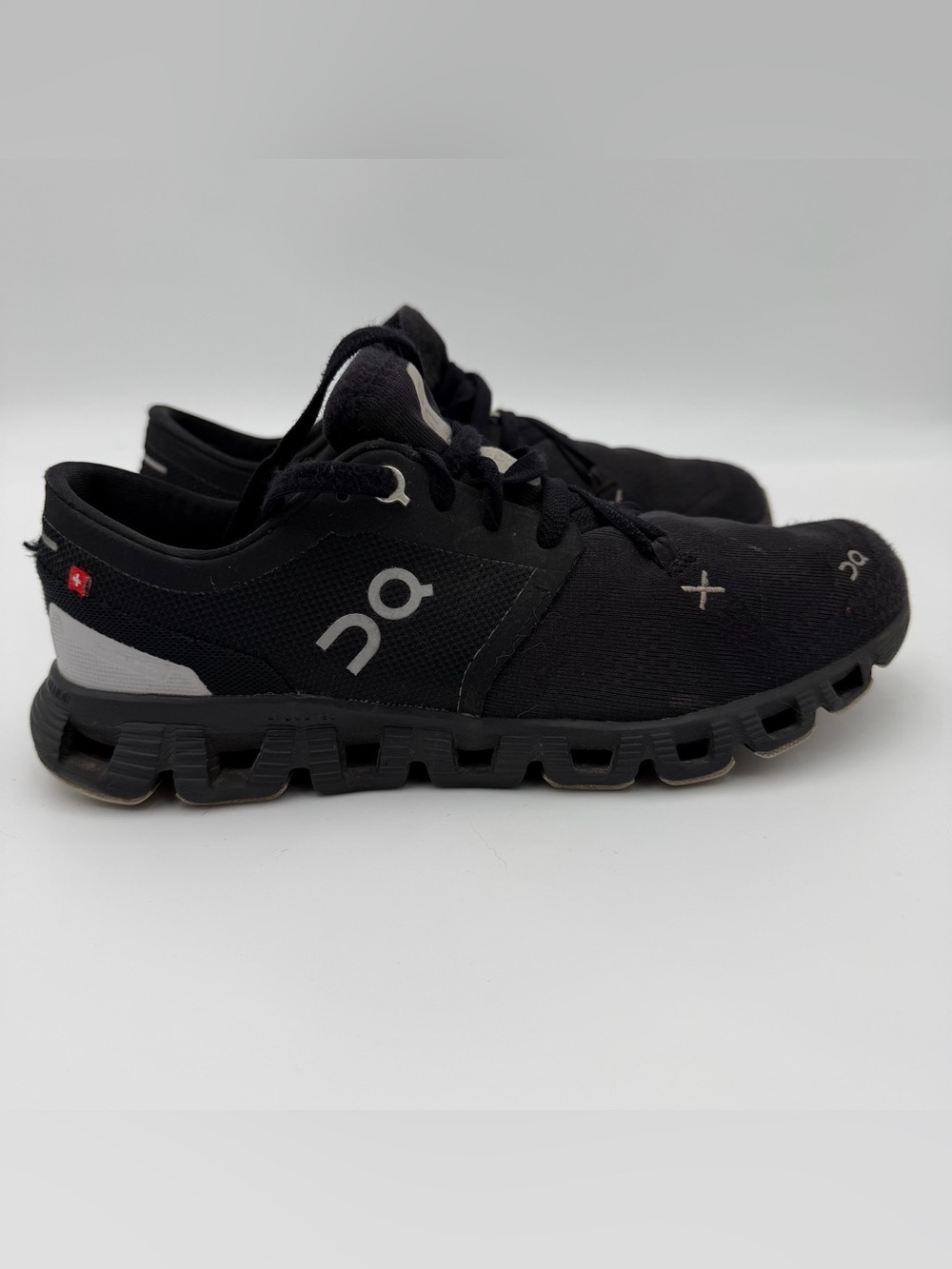 On Cloud X Black Running Shoes Sneakers Women’s Size 7 Athletic Trainers